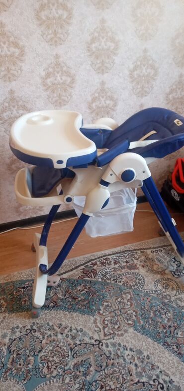 uşaq ucun yemək stolu: Difekti yoxdur yaxşdır yeni kimdi az işlənib