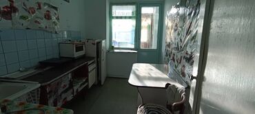продаю квартира бишкек: 2 комнаты, 65 м², Сталинка, 2 этаж, Старый ремонт