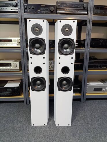 Zvučnici i stereo sistemi: Vifa beli dvosistemac. poseduje vifa drajvere baseve od 6 incha — 6