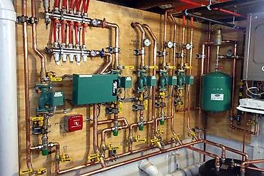 Монтаж и замена сантехники: Монтаж и замена сантехники Больше 6 лет опыта — 3