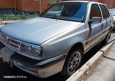меняю на венто: Volkswagen Vento: 1995 г., 2 л, Механика, Бензин, Седан — 3