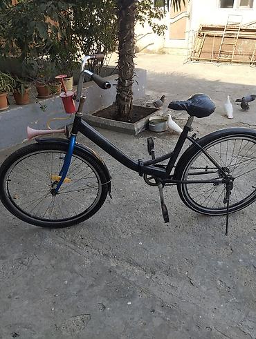 Şəhər tipli velosiped 26 velosiped qatlanan normal vəziyyətdədir