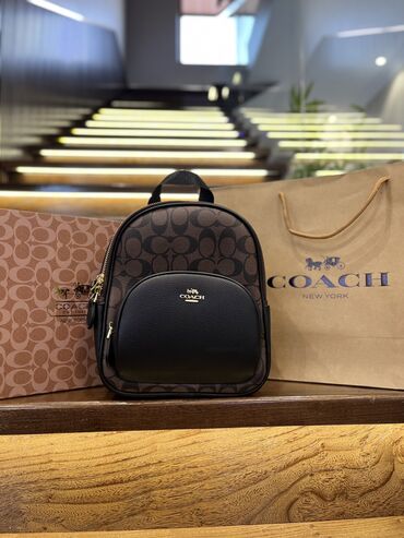сумка victoria beckham: Женский компактный рюкзак от Coach именно для вас 🎒 В комплекте