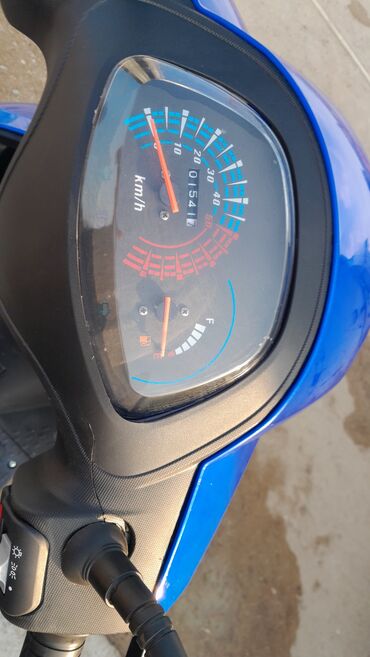 Motosikletlər: 50 sm3, 2000 km