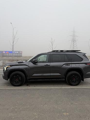 Toyota: Toyota Sequoia: 2022 г., 3.5 л, Гибрид, Внедорожник — 2