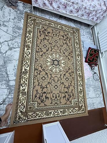 Ковер классический с центральным медальоном - Тип: напольный ковер at lalafo.kg Ковер классический с центральным медальоном - Тип: напольный ковер