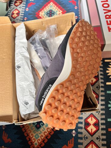 nbglobal обувь производитель: Кроссовки, 38, New Balance, Новый, цвет - Черный, Платная доставка, Самовывоз