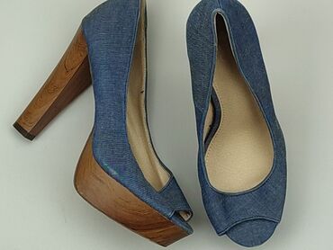 Shoes: Shoes 39, condition - Good