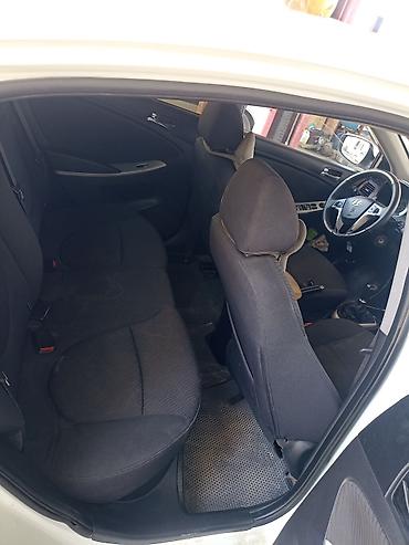 rota grid: Hyundai Accent: 2012 г., Механика, Седан — 2