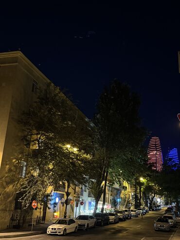 Köhnə tikili: Bakı, 28 May, 4 otaqlı, Köhnə tikili, m. İçərişəhər, 96 kv. m -da lalafo.az — 19 Köhnə tikili: Bakı, 28 May, 4 otaqlı, Köhnə tikili, m. İçərişəhər, 96 kv. m — 19