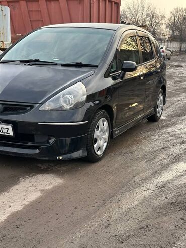 Honda: Honda Fit: 2002 г., 1.3 л, Вариатор, Бензин, Седан