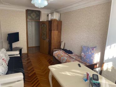 Köhnə tikili: Bakı, 3 otaqlı, Köhnə tikili, m. Memar Əcəmi, 80 kv. m — 4