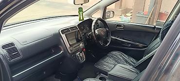 Honda: Honda Stream: 2004 г. — 9