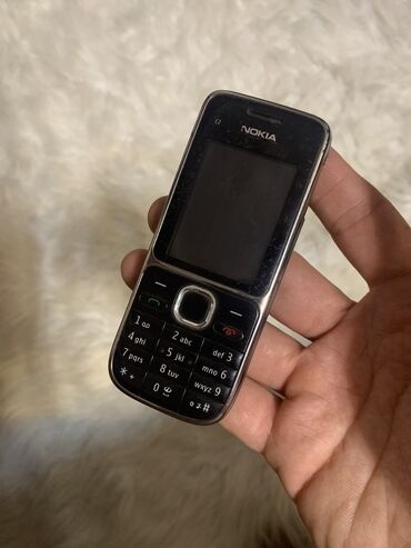 nokia asha 303: Nokia C2, rəng - Qara