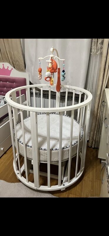 dam örtü: Oğlan və qız üçün, İşlənmiş, Yumru, Beşik, Matras ilə, Yellənmə mexanizm ilə