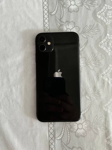 телефон х2: IPhone 11, Б/у, 128 ГБ, Черный, Зарядное устройство, 70 %