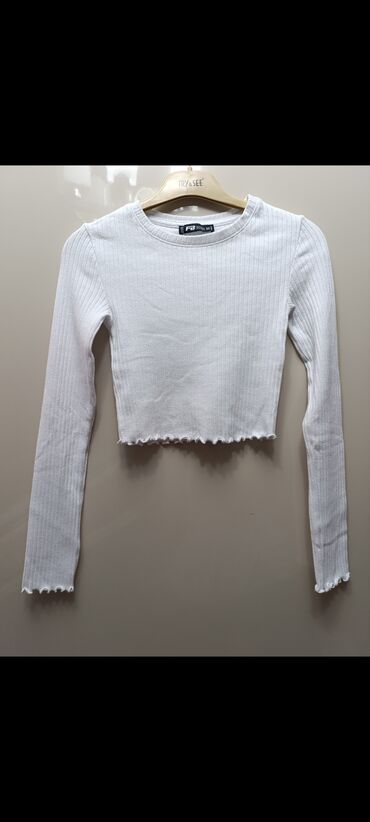 Köynək və bluzalar: Xs-s ölçü koftalar her yenidir heç geyilmeyib, 3u sadece 1defe geyilib — 6