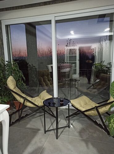 Bağ kresloları: Həm şezlonqlar həm də sehpa qatlana bilir, komfortludur, bağ evi — 5