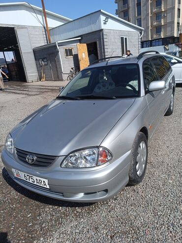 Toyota: Toyota Avensis: 2002 г., 1.8 л, Механика, Бензин, Универсал