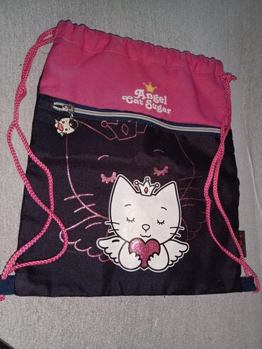 sportska torba za devojcice: Ranac za devojčice,marke Play, malo korišćen, nepromočiv