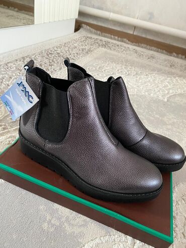 женские замшевые ботильоны: Женские кожаные сапоги) - Производство: Made in Italy (ярлык на фото)