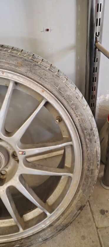 Digər avtomobil ehtiyat hissələri: Salam bmw disqiləridi işlənmiş eladi 3 edətdi isdeyen olsa vapa yazsin