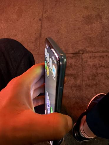note 3: Смартфон Redmi (серия Note 9) в изумрудно‑зелёном цвете. Основные — 2