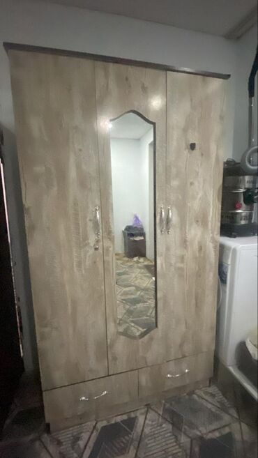 шкафы металлические: Кийим салуучу шкаф, Колдонулган, Түз, ЛДСП