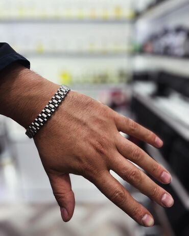 Bilərziklər: Bilərzik, Versace, Ünvandan götürmə — 16