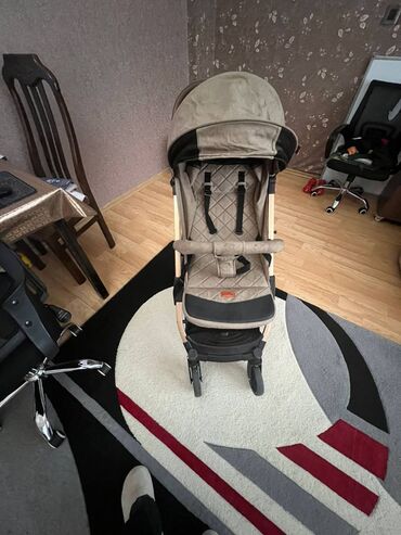 столовая для кукол: Klassik gəzinti arabası, Kidilo, İşlənmiş, Cins: Oğlan, Yaş: 24-30 ay, Pulsuz çatdırılma