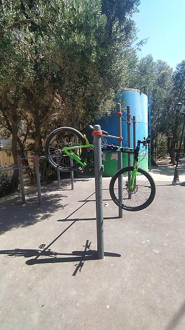 velo mtb: Toba dağ velosipedi – tam amortizasiyalı, yaşıl-qara dizayn — 2