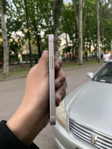 Apple iPhone: IPhone 12 mini, Б/у, 128 ГБ, Белый, Чехол, 75 %