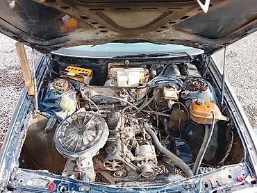 Audi: Audi 100: 1988 г., 1.8 л, Механика, Бензин, Седан — 15