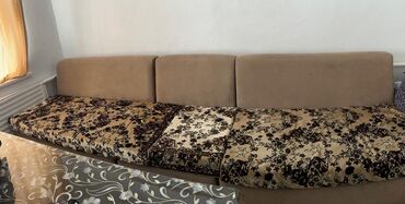 Диваны: Продаю диван б/у в хорошем состоянии 
6000 с 
Самовывоз