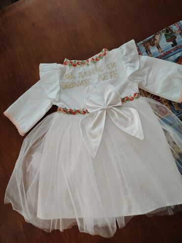 Kompleti: Ručno izrađeni kompleti za krštenje od bele pamučne tkanine (tanak — 6