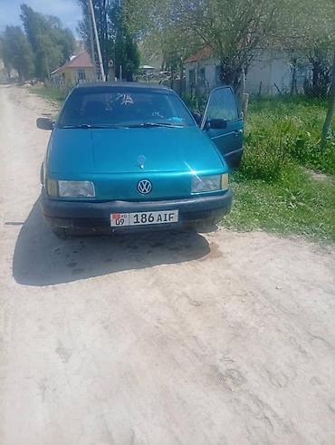 Volkswagen Passat: 1989 г., 0.8 л, Механика, Бензин, Седан