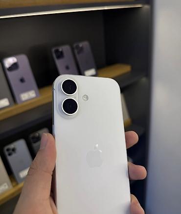 apple iphone 2g: IPhone 16, 128 GB, Ağ, Zəmanət, Simsiz şarj, Face ID — 5