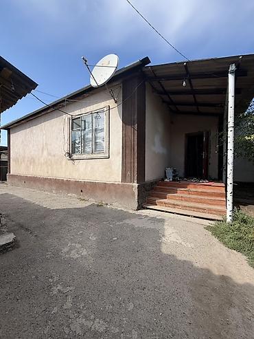 гаражы: 📍 В Сокулуке от трассы 500 м продается дом на участке 7 соток, 70 — 2