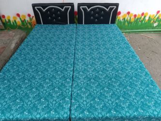 двухспальная кровать: Təknəfərlik çarpayı