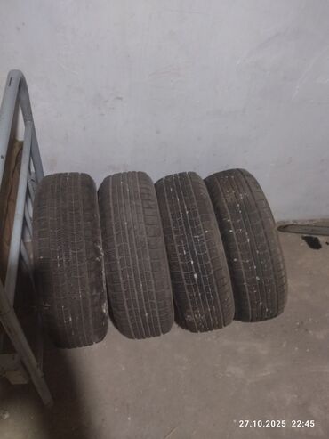 я ищу шины: Комплект зимних шин (4 шт.) - Размер: 185/65 R14 86S (маркировка на