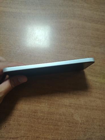 honor 70 plata: Honor 256 GB, rəng - Gümüşü, Sensor — 5