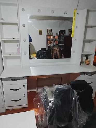 salon stulu: Gözəllik/berber salonu üçün avadanlıq dəsti Tərkib: - — 8