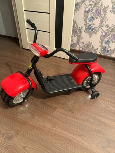 трансформеры на радиоуправлении: Uşaq üçün elektrikli mini motosiklet/skutər - Rəng: qırmızı-qara -