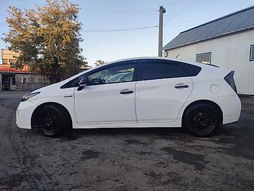 prius 2024: Toyota Prius: 2015 г., 1.8 л, Вариатор, Гибрид, Хэтчбэк — 10