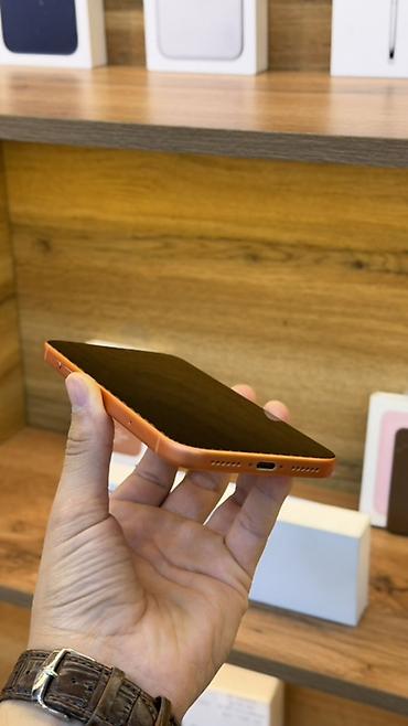 king kong: IPhone 17 Pro Max, Б/у, 256 ГБ, Оранжевый, Наушники, Зарядное устройство, Защитное стекло, В рассрочку, 96 % — 5