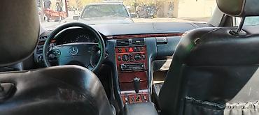 mersedes c250: Mercedes-Benz E 240: 2.6 l | 2000 il Sedan — 4
