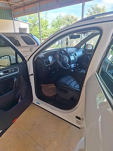 ural teker: Volkswagen Touareg: 3.6 l | 2012 il Krossover — 10