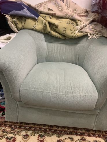 Прямые диваны: Диван/Кровать 2 м вместе с 2мя креслами в наборе/хорошего качества — 9