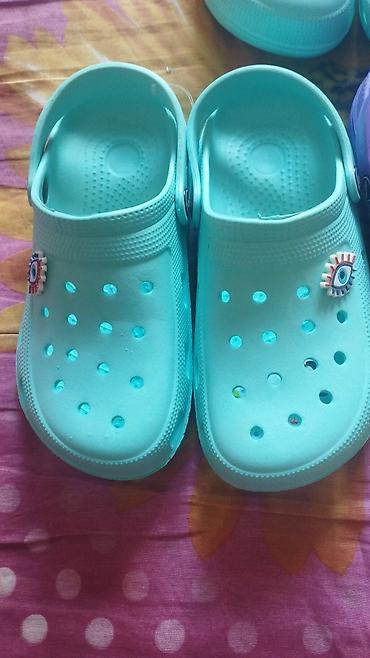 синие туфли: Crocs tərlikler Türkiyənindi tek tek qalib deyə endirim edilib — 2
