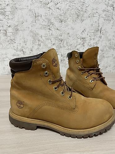 Ботинки: Классические Timberland ботинки оригинал, в хорошем состоянии, размер — 4